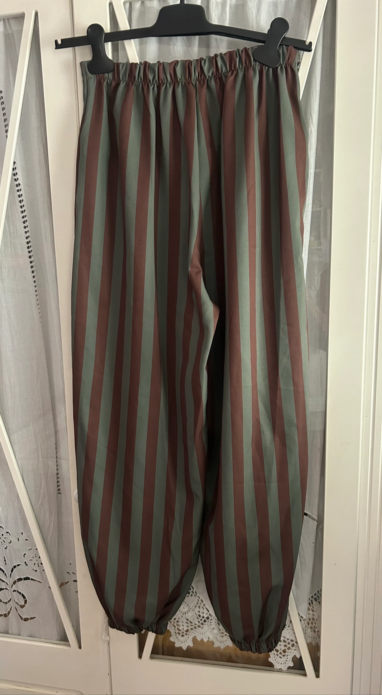Bell-bottom pants – photo 4